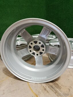 16" alu 5x112 6,5J et 42 Superb , Passat - 6