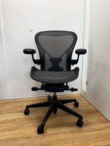 Kancelářská židle Herman Miller Aeron Remastered Full Option - 6