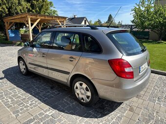 ŠKODA FABIA COMBI RV 2009 1.4i 16V AMBIENTE - 6