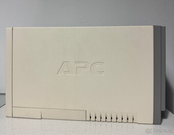 Prodám APC Back-UPS CS 500 - 6