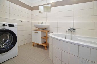 Pěkný byt 3+kk s lodžií v Řepích - 6
