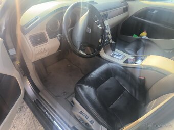 Volvo XC70 po servise, pěkný stav. - 6