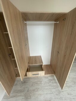 Prodám krásné skříně - 6