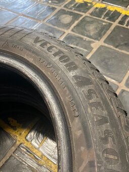 Zimní pneu 175/65 R15 - 6