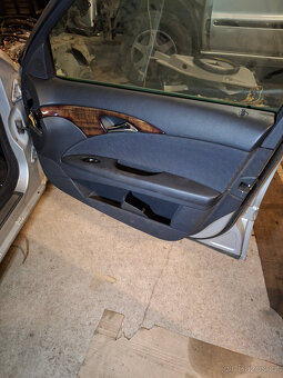 Prodám černý látkový interier mercedes benz w211 sedan - 6