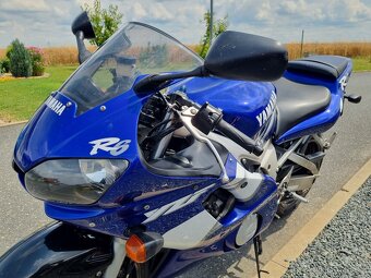 Yamaha R6 - 6