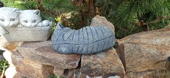 Zahradní dekorace- Spící kočka 5 - 6