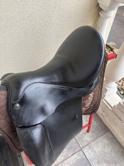 Drezúrne sedlo ako dekorácia - 6