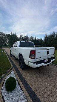 RAM 1500 5.7 HEMI NIGHT PAKIET LED ALPINE - 6