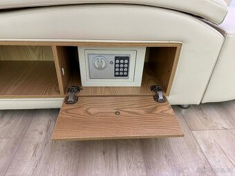 Luxusní postel s masážním křeslem - 6