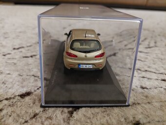 Alfa Romeo 147 facelift 2005 1:43 - Minichamps - vada - 6