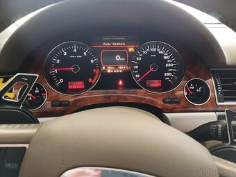 AUDI A8 4.2 FSI - 6