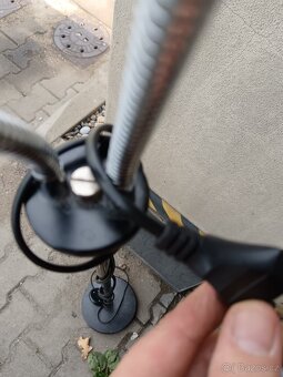 Stojací úsporná lampa led, nastavitelná do různých směrů. - 6