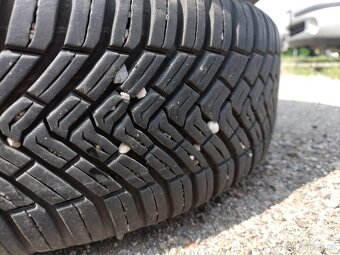 175/65 R14 celoroční Continental 6-7mm + disk Peugeot 206 - 6