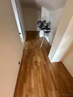 Dubová třívrstvá podlaha - 10,64 m2 - 6