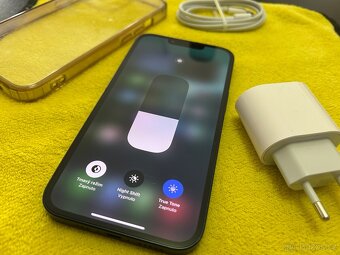 iPhone 13 – 128 GB, černá barva - 6
