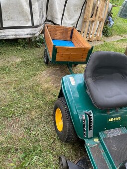 Zahradní traktor zn. MTD - 6