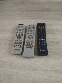 nabíječky na staré telefony a ovladače - 6