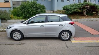 Prodám auto Hyundai i20 - 6