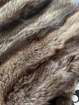 Kožich z pravé mývalí kožešiny - 6