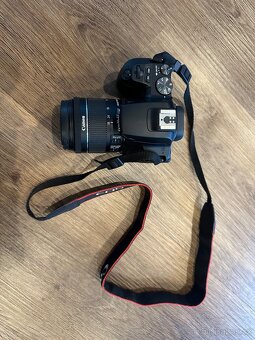 Fotoparát - Canon EOS 250D + 18–55 IS STM + externí blesk Hä - 6