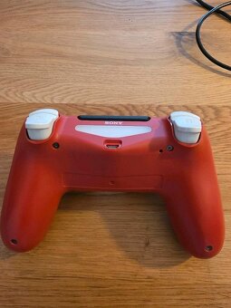 PS4 Slim 1TB Spider-Man Limited Edition - 6