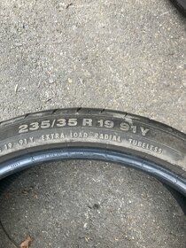 235/35/19 prodám letní pneu - 6