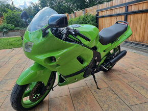 Kawasaki ZZR 600 - díly - 6