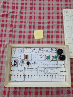 Elektronická stavebnice - 6