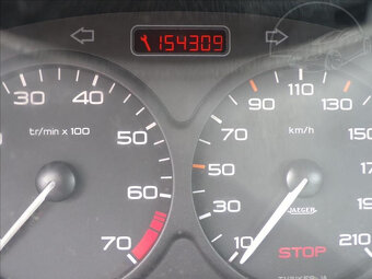 Peugeot 206 1,1 i KLIMATIZACE-HNED ODJÍŽDÍTE - 6