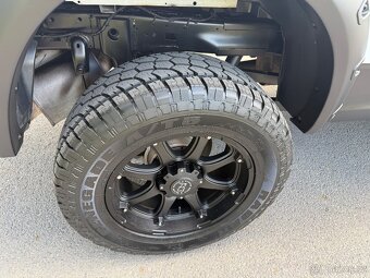 DODGE RAM 2500 LPG HEAVY DUTY 8feet - 6