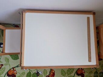 Dětský stůl se židlemi IKEA LÄTT vč. držáku na roli papíru - 6