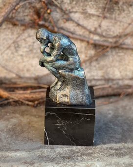 Bronzová socha Myslitel umělecká soška replika díla A Rodin - 6