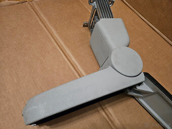 Škoda Fabia 2 Roomster loketní opěrka - 6