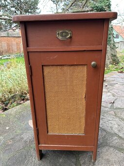 Starý noční stolek - 6