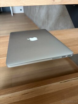 Macbook pro 13 palců - 6