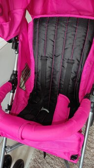 Prodám golfový kočárek růžové barvy - 6