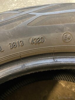 Pneu 235/55R18 100V - 6