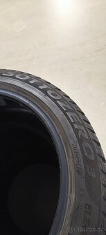 Zimní 235/45/18 Pirelli Sottozero 3 Winter, DOT4222, 7.5mm - 6