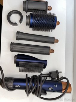 Dyson airwrap - 6