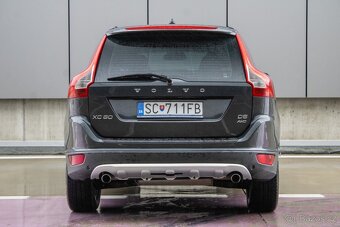 Volvo XC60 D5 (151kW) AWD Momentum Geartronic - 6