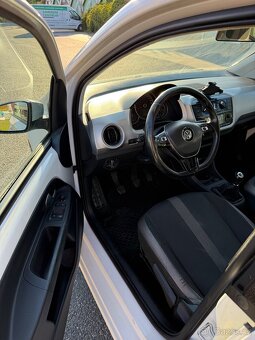 VW UP 1.0 CNG Facelift - 6