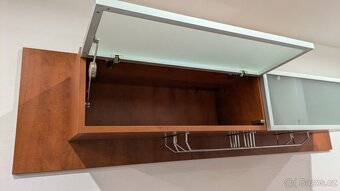 Kuchyň délky 255 cm s kováním Blum, včetně spotřebičů - 6