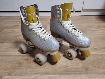 Quad kolečkové brusle NILS Extreme Vel.36 - 6