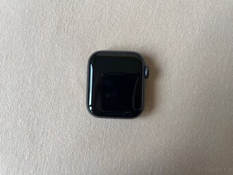 Apple Watch SE 1.generace - 6