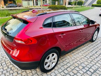 Volvo V40 T4 BENZÍN 132KW MAN KAMERA SERVISKA CROSS COUNTRY - 6