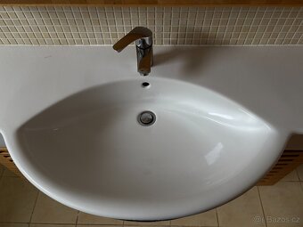 Koupelnová + umyvadlová skříň - 6