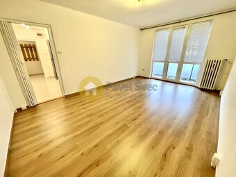Pronájem pěkného 2+1 s balkonem, 52 m2 ul. Dr. Jiřího Fifky, - 6