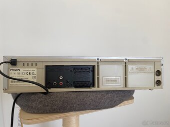Kvalitní combo VHS a DVD přehrávač PHILIPS DVP620VR - 6