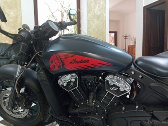 Indian scout bobber Dark Horse Custom - 6
